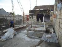 sudah dicor..sudah ditembok lantai 2 nya