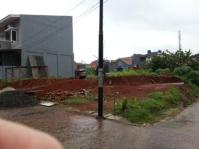 tanah sedang dikupas